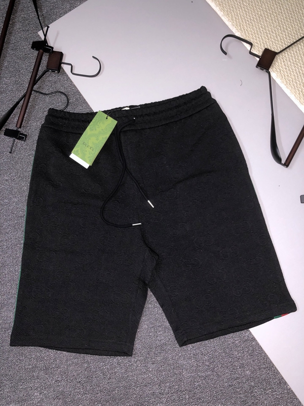 ブランドハーフパンツ正面デザイン